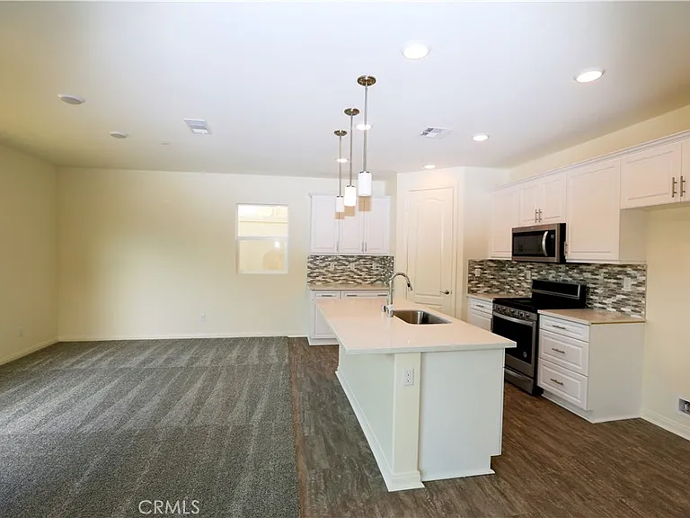 24741 Rockston Dr — Photo 2