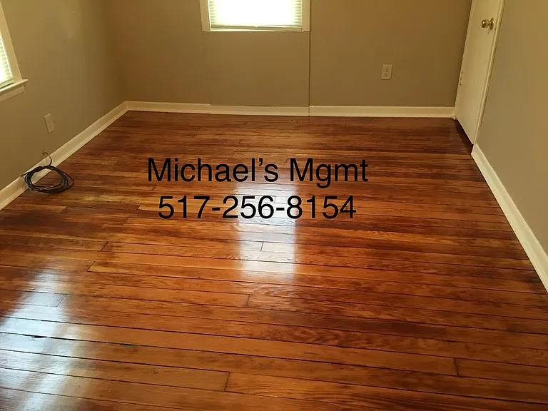 404 Leslie St — Photo 10