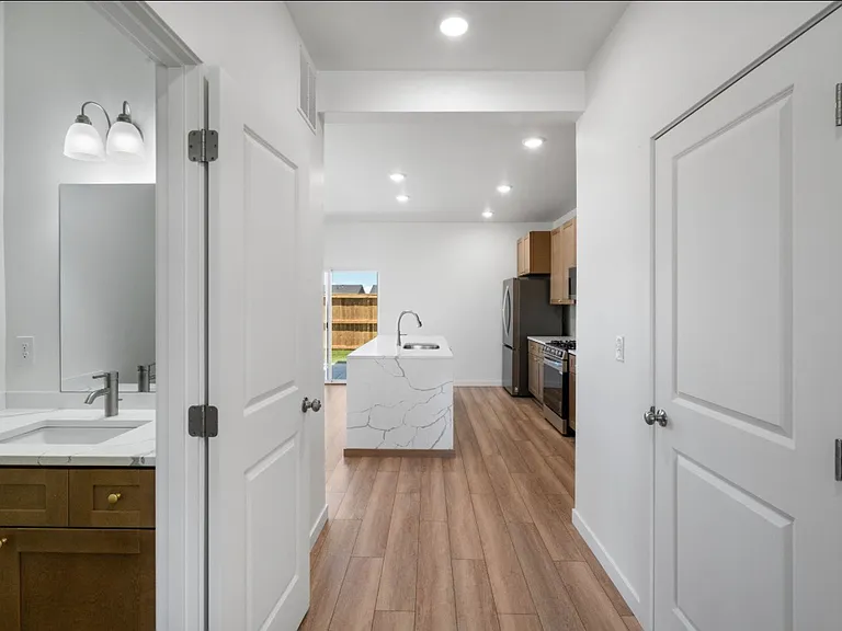 804 Accolade Loop — Photo 6