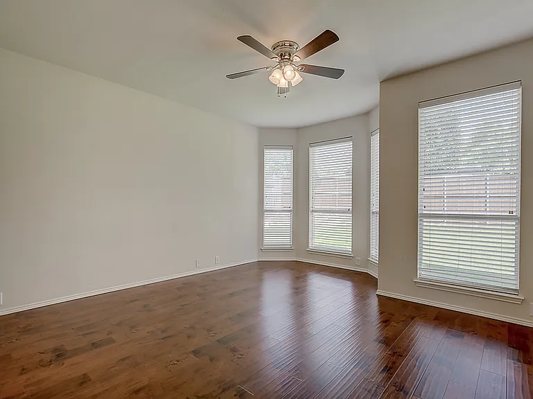 2609 Monroe Dr — Photo 7