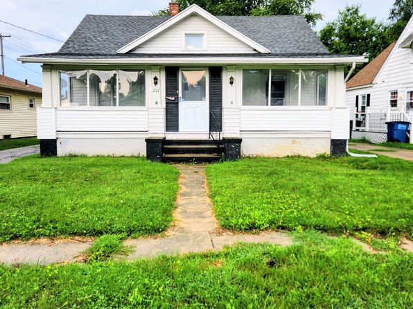 1707 Watkins Dr