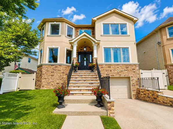 561 Ramona Ave, Staten Island, NY 10309