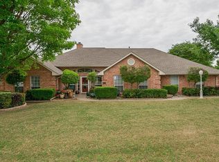 804 Clearwater Dr, Midlothian, TX 76065