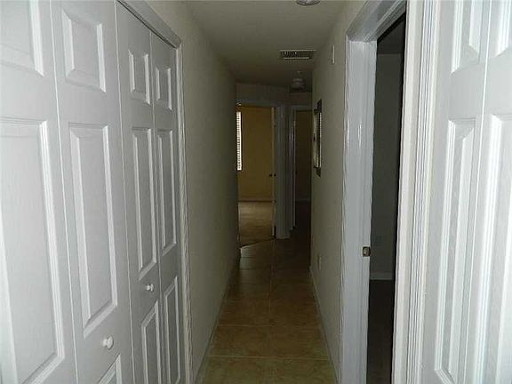 5th image of 11503 NW 89th St APT 111