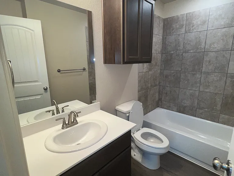 1708 Montell St #A — Photo 7