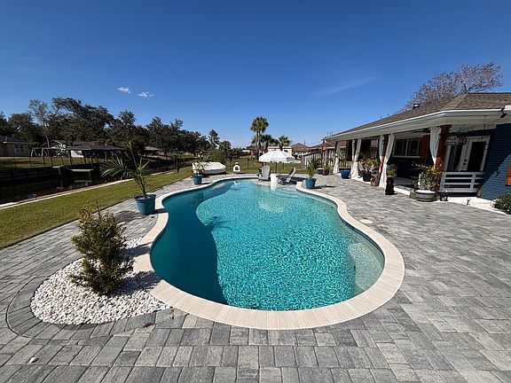 18x36 pool with sunshelf, seating area in deep end (6ft at deepest)