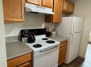 376 S Locust St, Canby, OR 97013