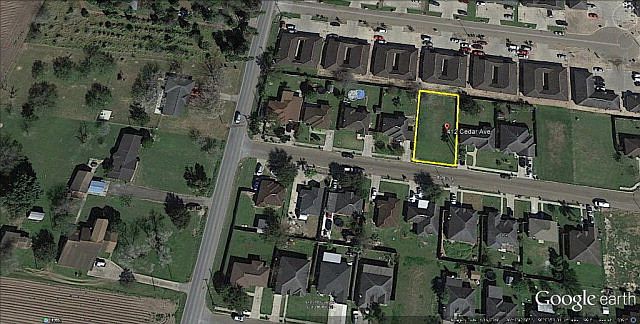 1st image of 412 Cedar Ave