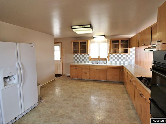 3rd image of 106 Community Park Dr