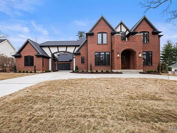 2nd image of 12 Stacy Dr