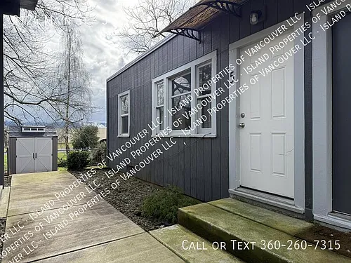 2124 Main St Photo 1