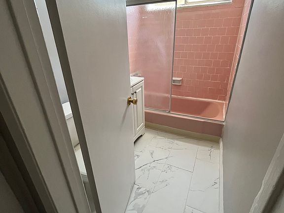 4th image of 15250 Sunburst St