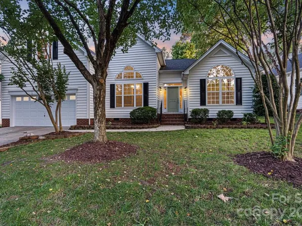 1516 Wilburn Park Ln NW, Charlotte, NC 28269