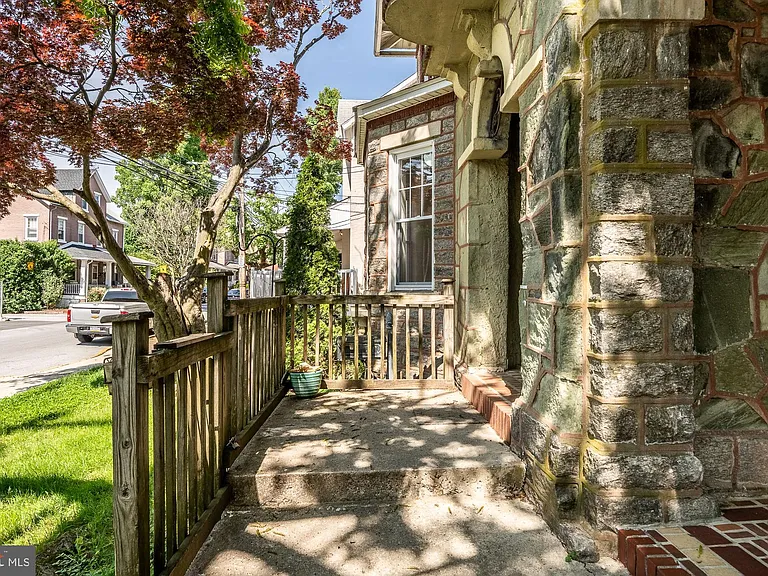 332 W Washington St #2 — Photo 24