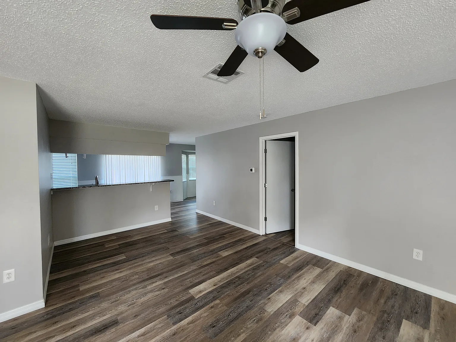 3 bed, 1272 sqft, $1,700 — Photo 3