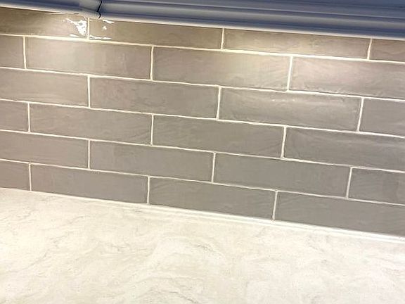 Tile & solid surface tops