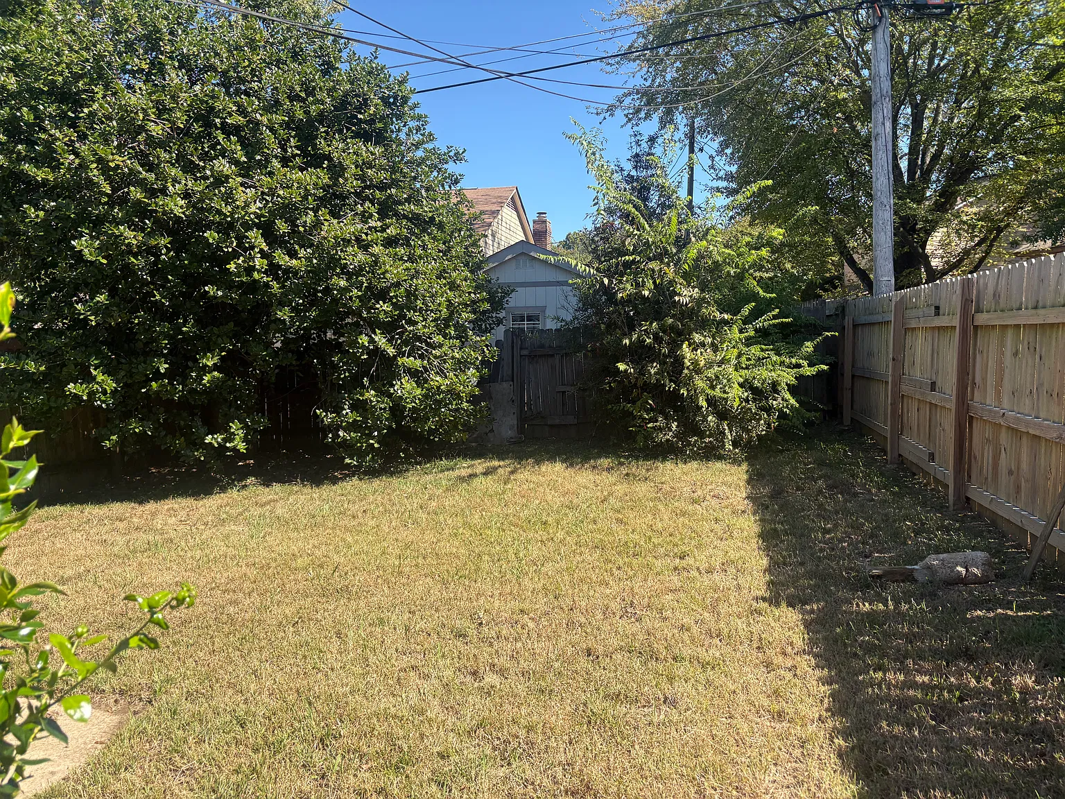 Lovely 2-Bedroom, 2-Bathroom Duplex — Photo 2