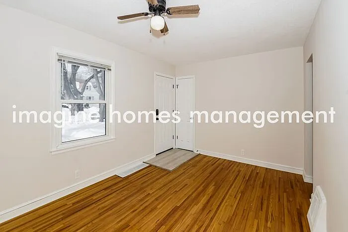 3 bed, 1.0 bath, 1439 sqft, $2,499 — Photo 3