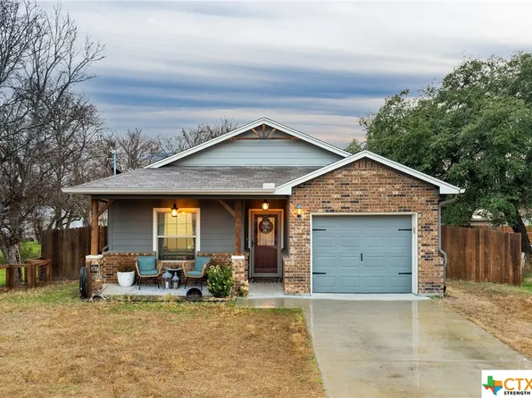 804 E Avenue D, Lampasas, TX 76550