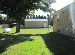3965 Elm Valley Rd, Three oaks, MI 49128