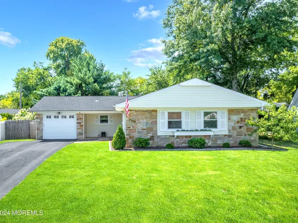 7 Ardmore Lane, Matawan, NJ 07747