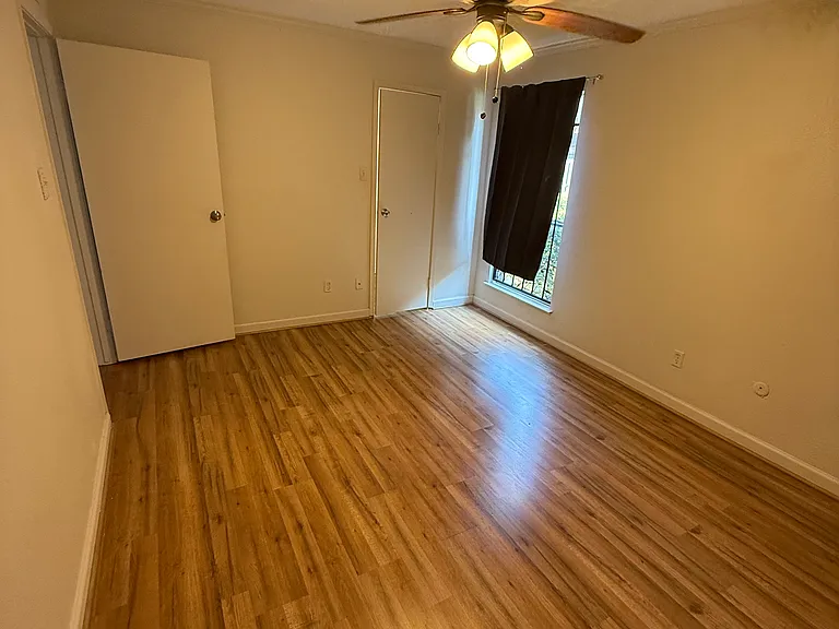 12905 Woodforest Blvd #301 — Photo 11