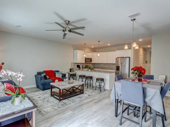 9009 Banyan Beach Dr, Panama City Beach, FL 32408