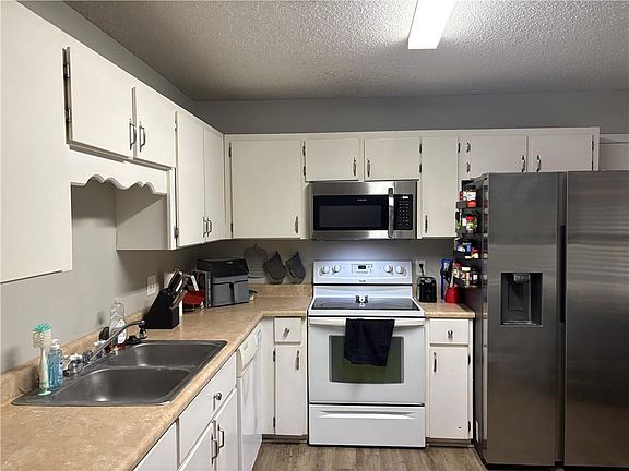 5th image of 707 Timber Ridge Trl