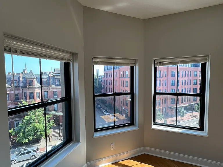 557 Columbus Ave #401 — Photo 38