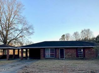 302 Leone St, Ville Platte, LA 70586