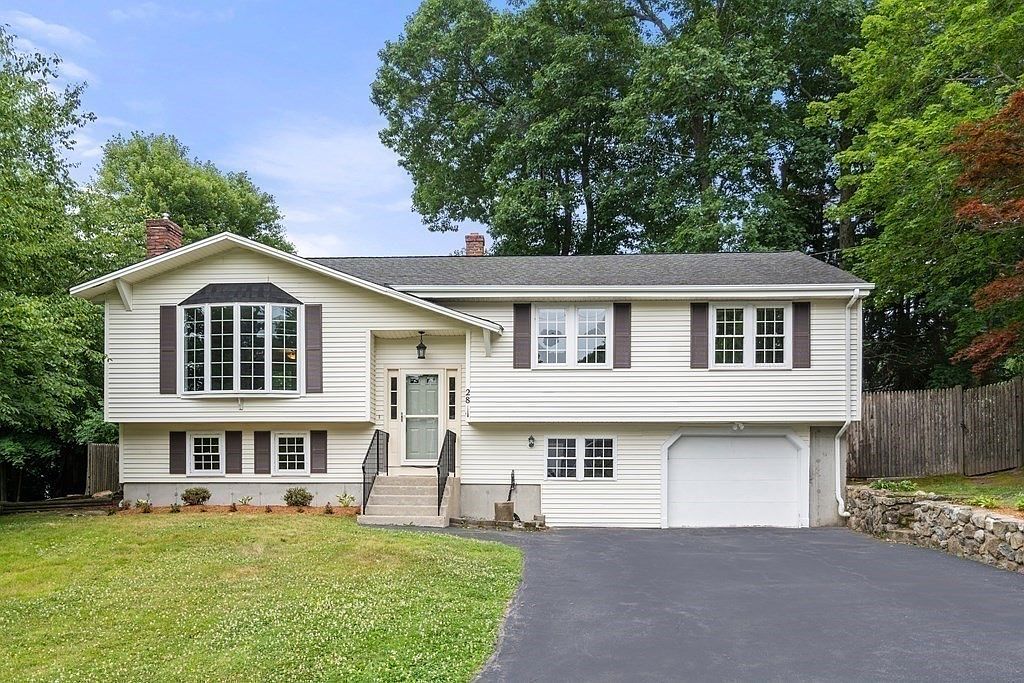 28 Ivy Ln, Milford, MA 01757 | Zillow