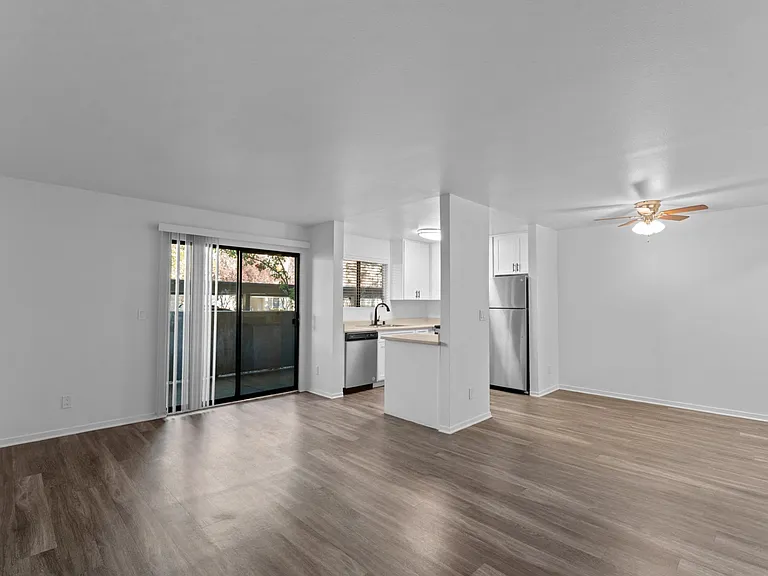 Sagecliff Apartments — Photo 8