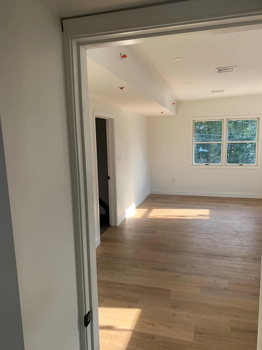 Building Photo - 422 E Baltimore Ave #C