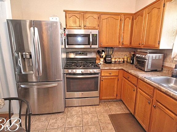 3rd image of 2021 E 65th St