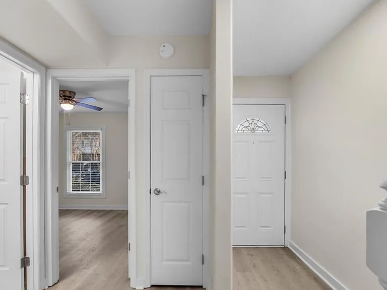 4918 Pompano Ct — Photo 15