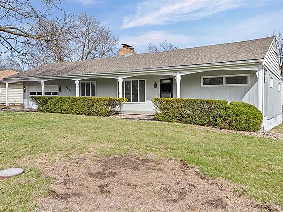 5th image of 3933 NE Indianola Dr