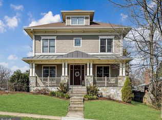 5637 34th St N, Arlington, VA 22207