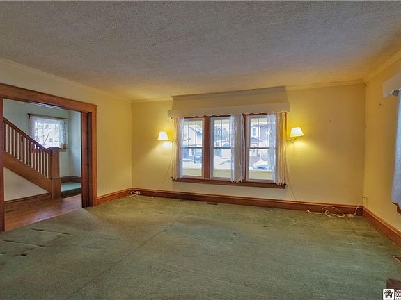 5th image of 35 Woodworth Ave