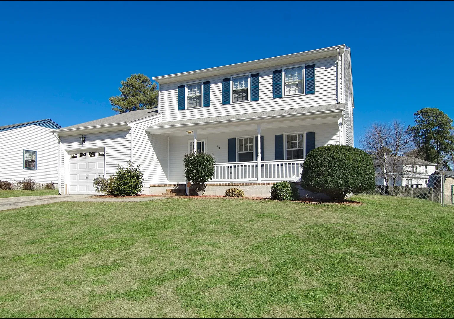 Spacious 3-Bedroom Home with Fenced Backyard in Denbigh Shores — Photo 1
