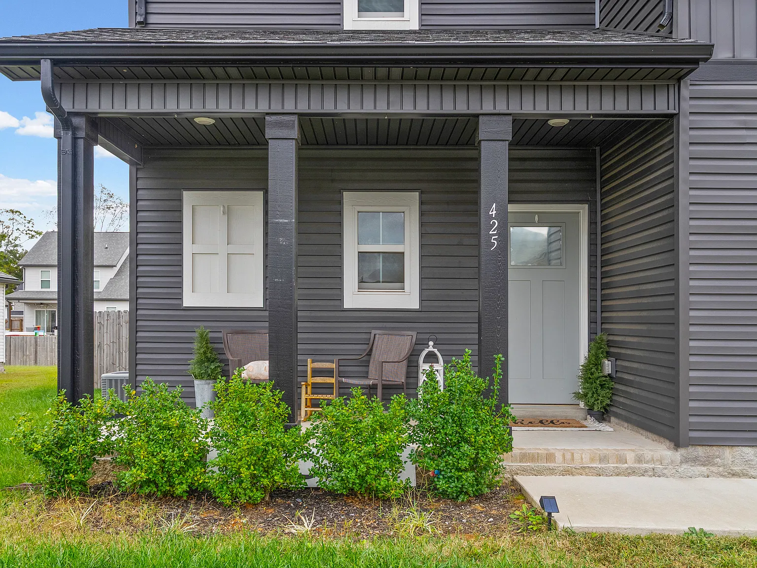 3 bed, 2.5 bath, 1458 sqft, $2,000 — Photo 3