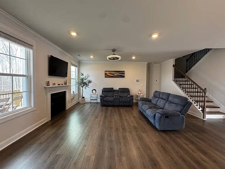 4667 Thatcher Woods Dr — Photo 4