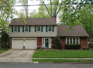 121 Fenwick Rd, Cherry Hill, NJ 08034