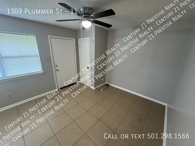 1309 Plummer Dr #11 — Photo 2