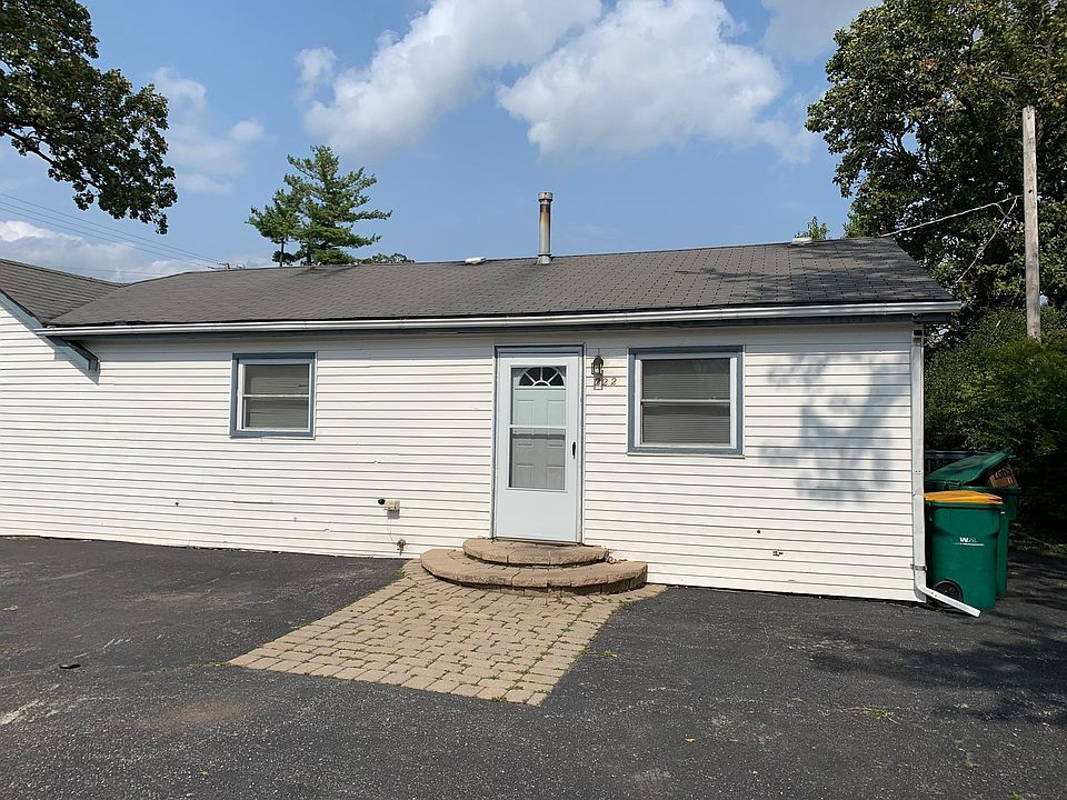 2nd image of 222 W Park Rd