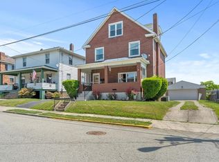 224 Oak St, Springdale, PA 15144