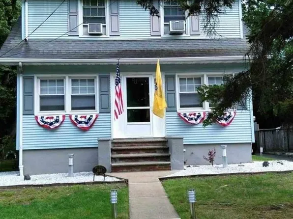 380 Durie Ave, Closter, NJ 07624