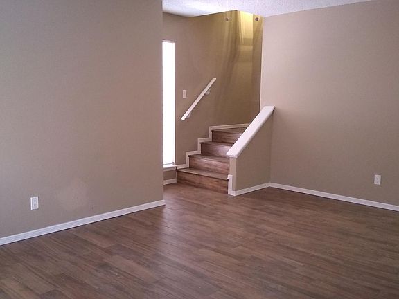 2nd image of 10632 Cuatro Vistas Dr APT B
