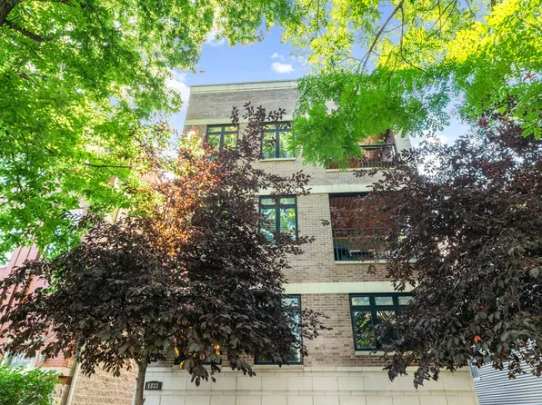 1833 W Addison St #2, Chicago, IL 60613
