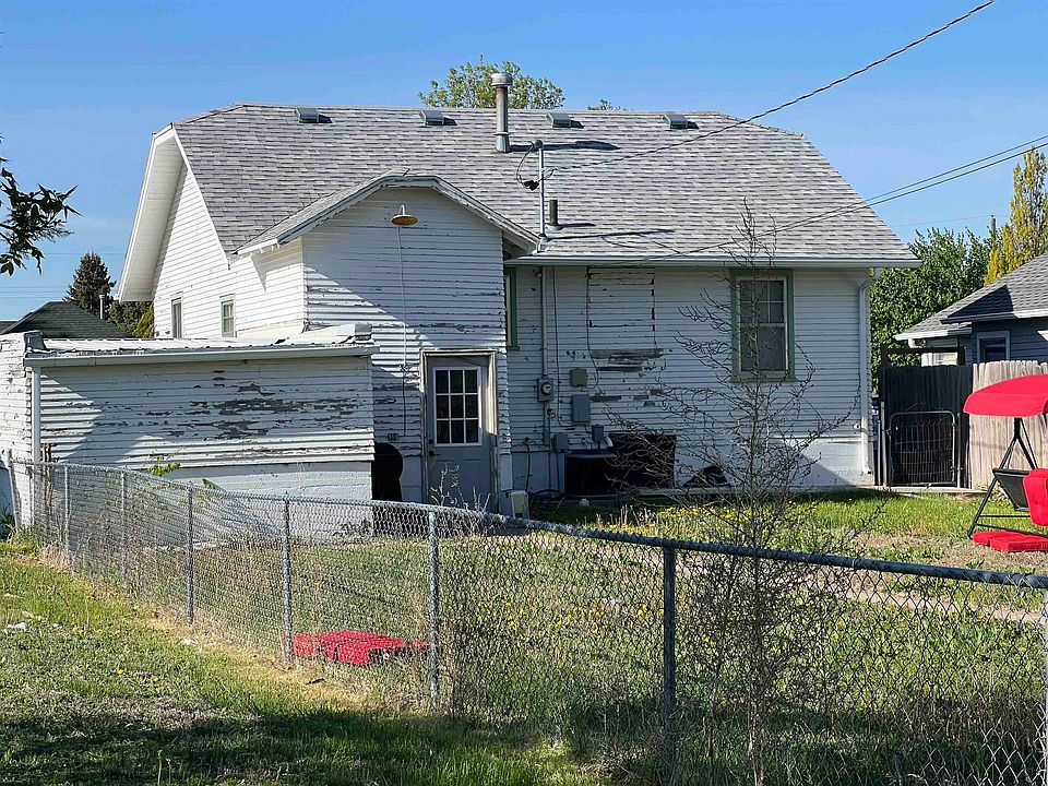 2nd image of 2217 W 2nd Street