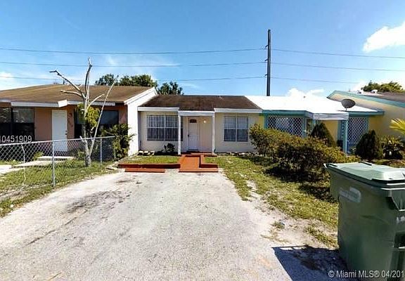 5th image of 18014 NW 41st Pl